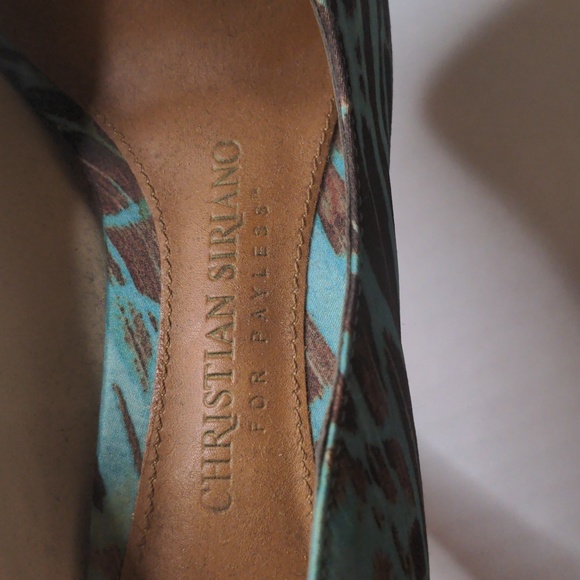 Heels - Picture 2 of 4